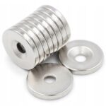 MAGNES NEODYMOWY PŁYTKOWY OKRĄGŁY WALCOWY Z OTWOREM NA WKRĘTY 12X3MM 10SZT