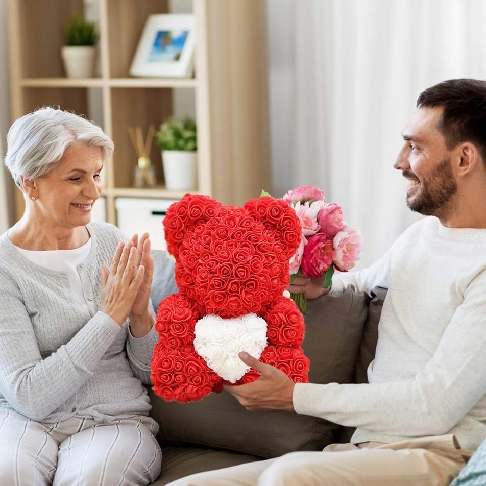 MIŚ Z RÓŻ KWIATÓW Z SERCEM LED SERCE OZDOBA PREZENT WALENTYNKI ROSE TEDDY + BOX 25CM - obrazek 4