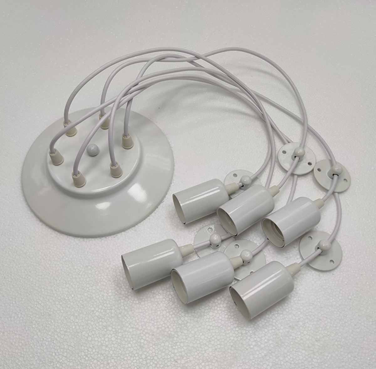LAMPA SUFITOWA 6 RAMION BIAŁA - obrazek 4