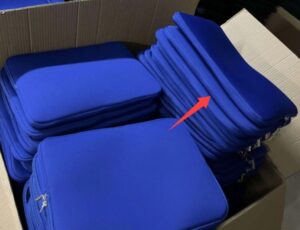 ETUI NEOPREN NA LAPTOP 17 NIEBIESKI
